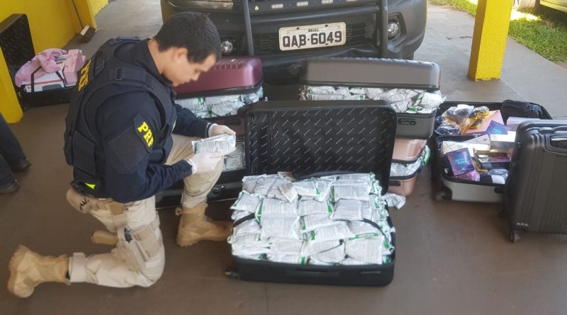 PRF em São Gabriel prende passageiro de ônibus com 100 Kg de agrotóxicos