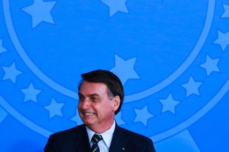 Em vídeo no twitter, Bolsonaro convoca a população para protestos do dia 15 