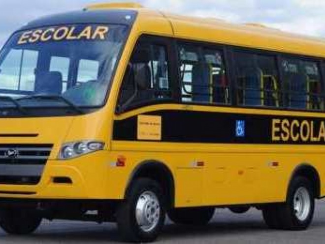 Pedro Gomes fecha contratos por R$ 945 mil para transporte escolar rural