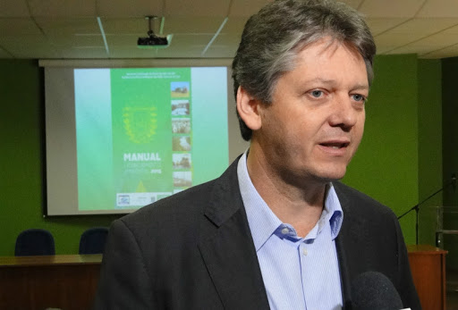 Prefeituras não devem criar barreiras, afirma secretário