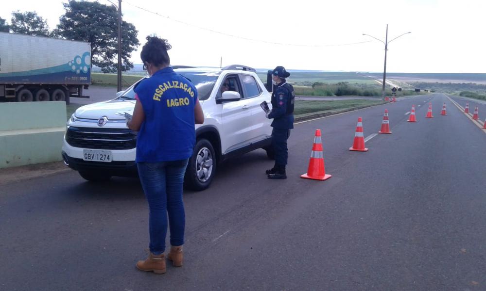 Polícia Militar realiza barreira sanitária na divisa de Sonora com MT
