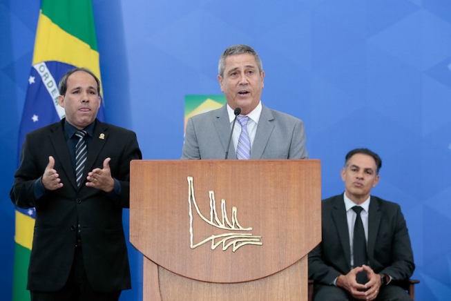 Governo federal lança programa de arrecadação de doações