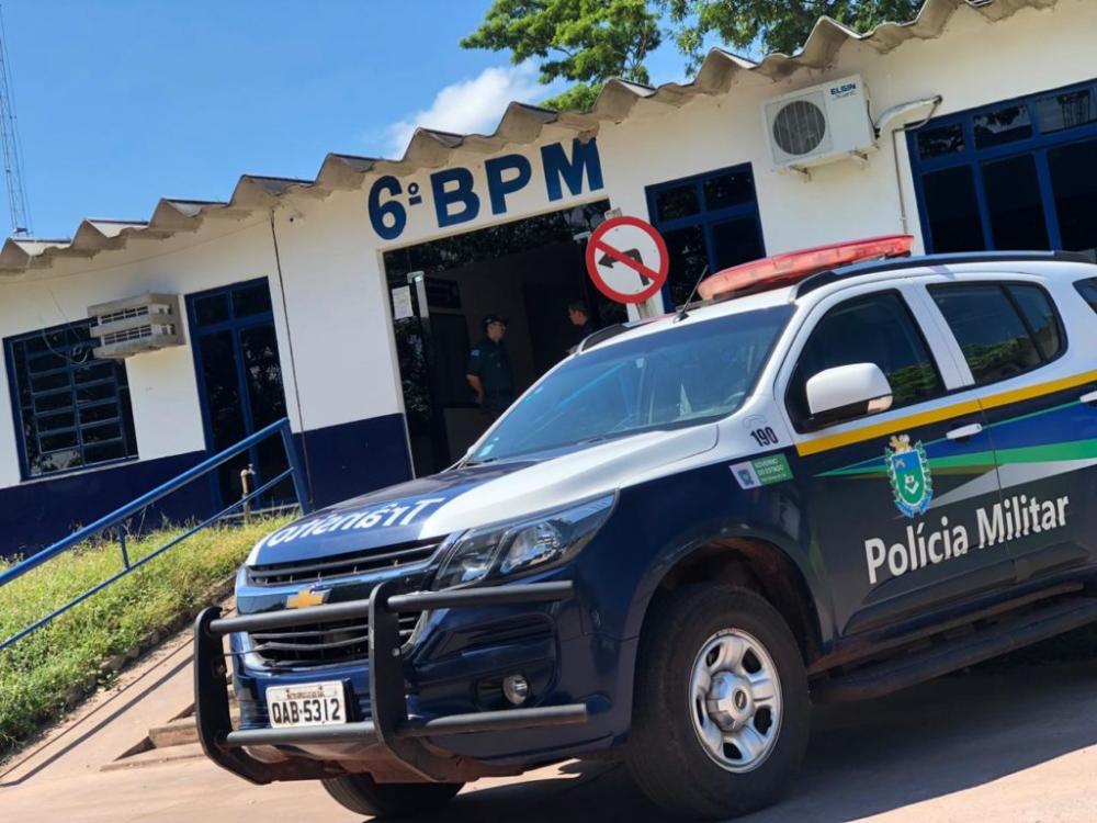 Bêbados, irmãos brigam e fazem ameaças à própria mãe
