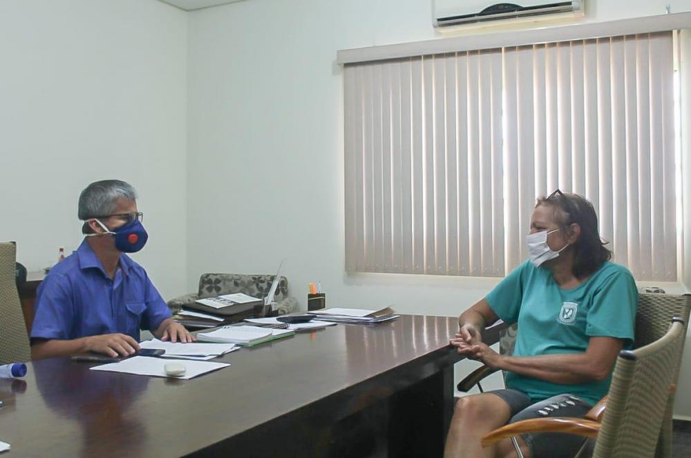 Prefeito Enelton apresenta nova gerente de Administração, Planejamento e Finanças de Sonora