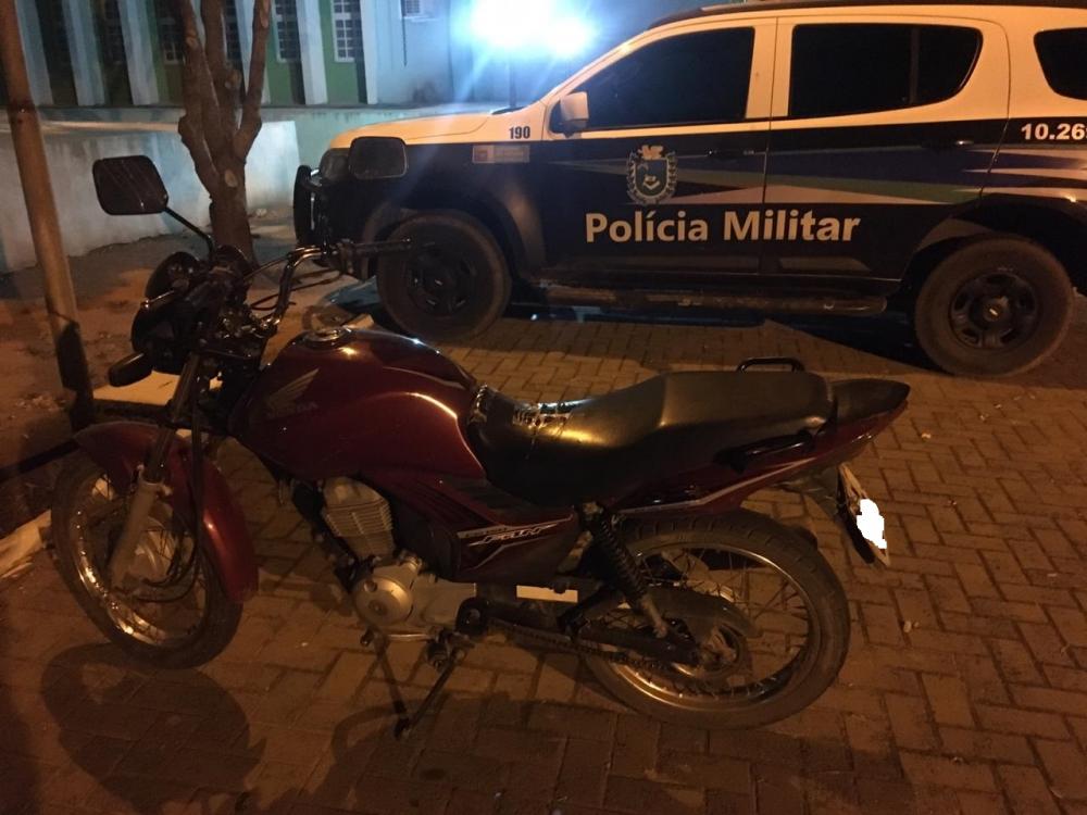 Polícia Militar prende homem por desobediência e direção perigosa em Coxim