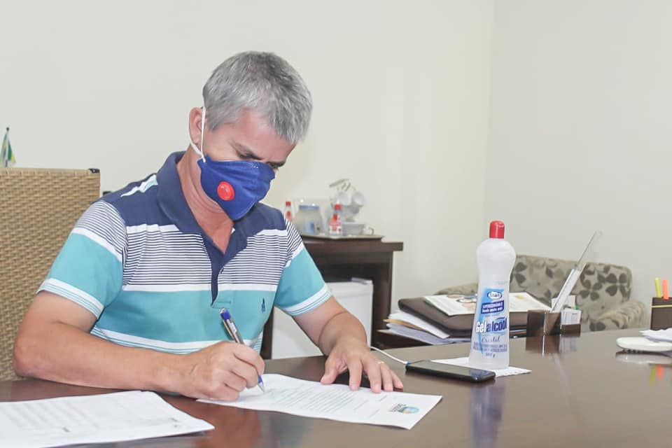 Prefeito Enelto envia projeto à Câmara Municipal para zerar cobrança de iluminação pública durante pandemia em Sonora