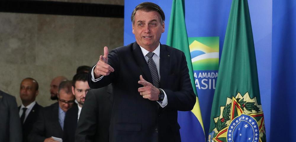 Bolsonaro revoga portarias de rastreamento e identificação de armas