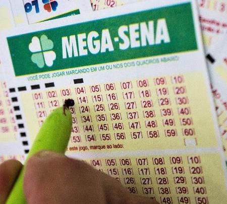 Mega-Sena acumula e prêmio dispara a R$ 25 milhões; veja os números