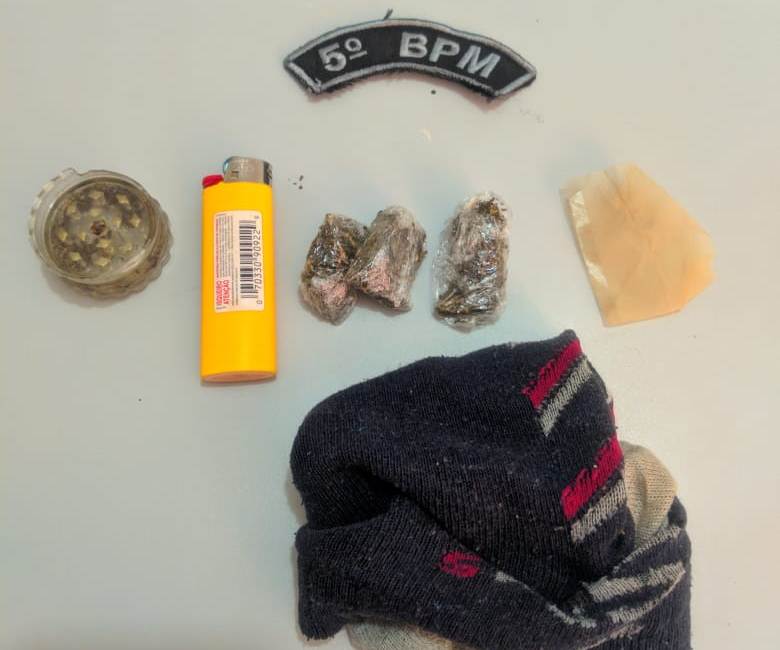Polícia Militar apreende adolescente por porte de drogas em Rio Verde