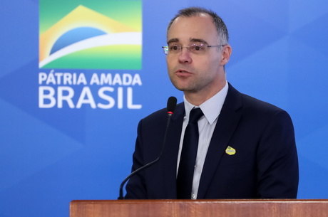 'Brasileiro não sabe o que é viver em segurança', diz Mendonça em posse