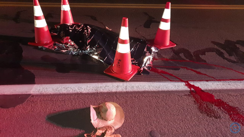 Homem morre atropelado por carreta na BR-163, em Coxim