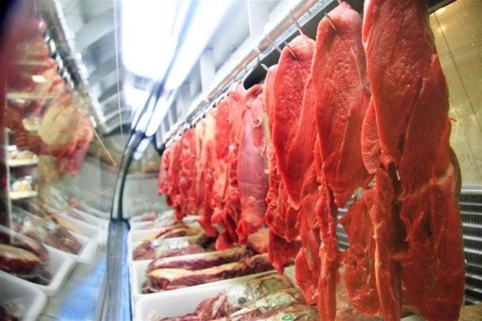 Exportações de carne bovina do Brasil caem 1% em abril, diz Abrafrigo