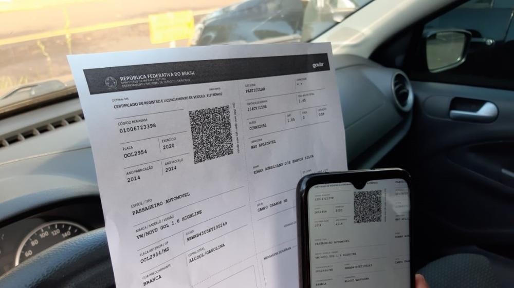 Donos de carros em MS já podem imprimir licenciamento sem sair de casa