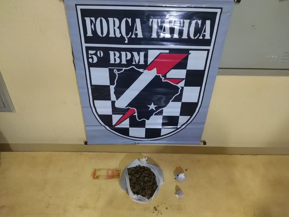 Força Tática prende jovem de 20 anos por tráfico de drogas em Coxim