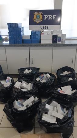 PRF apreende carga de 757 celulares em Coxim
