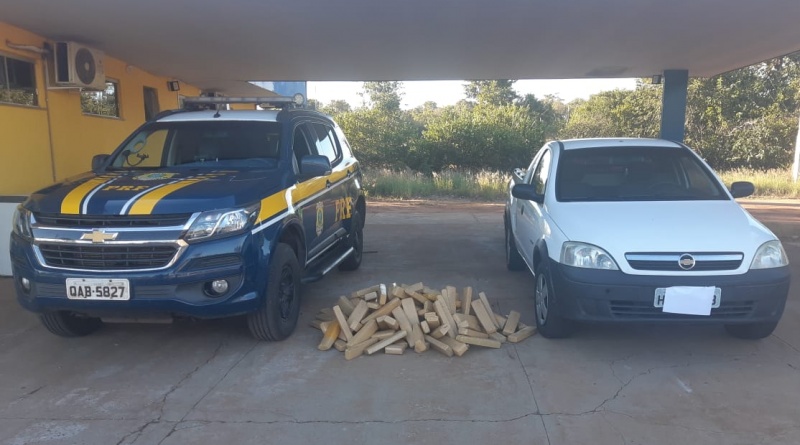 PRF apreende 122,4 Kg de maconha em Água Clara