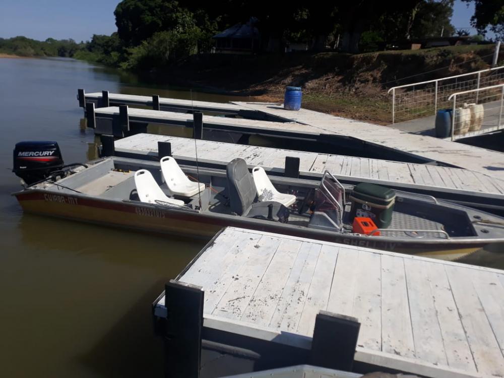 PMA de Coxim e São Gabriel autuam advogado mato-grossense por pesca predatória e apreende lancha e pescado