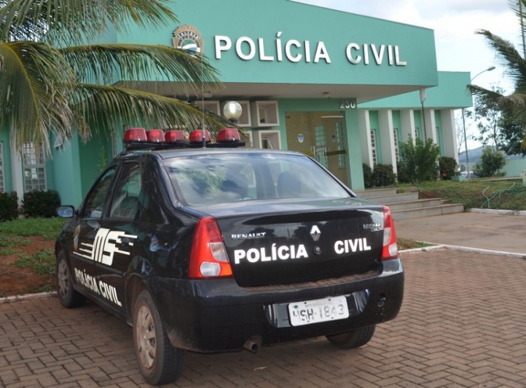 Briga de casal vai parar na delegacia e homem fica preso por lesão corporal e mulher vai responder por vias de fato