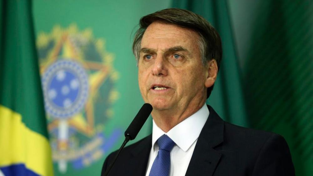 Bolsonaro abre crise ao vetar saneamento
