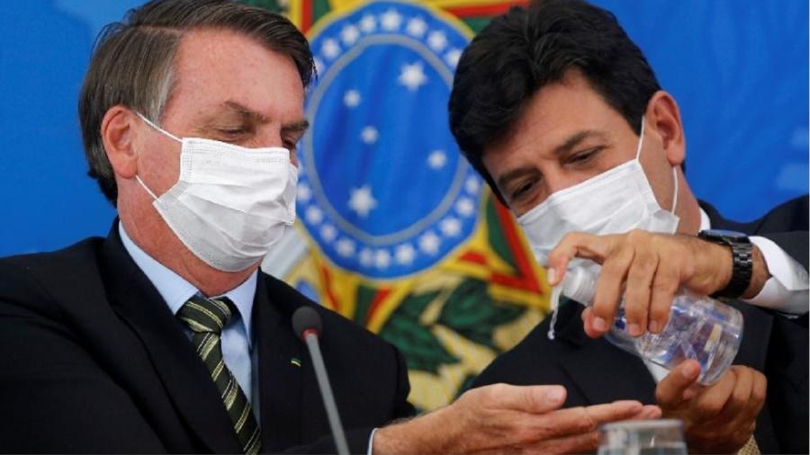 Bolsonaro diz que Mandetta 'semeava pânico' e volta a criticar quarentena