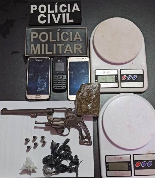 Polícia Militar e Civil de Sonora prendem jovens por vender drogas “Delivery” e por porte ilegal de arma de fogo