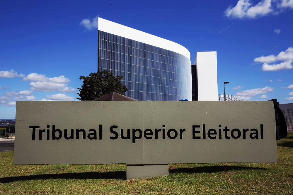 TSE cassa mandato de senadora do Mato Grosso