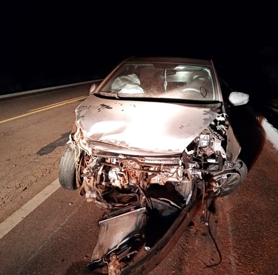 Casal sai ileso após veículo colidir em guard-rail na BR-359 entre Coxim e Alcinópolis