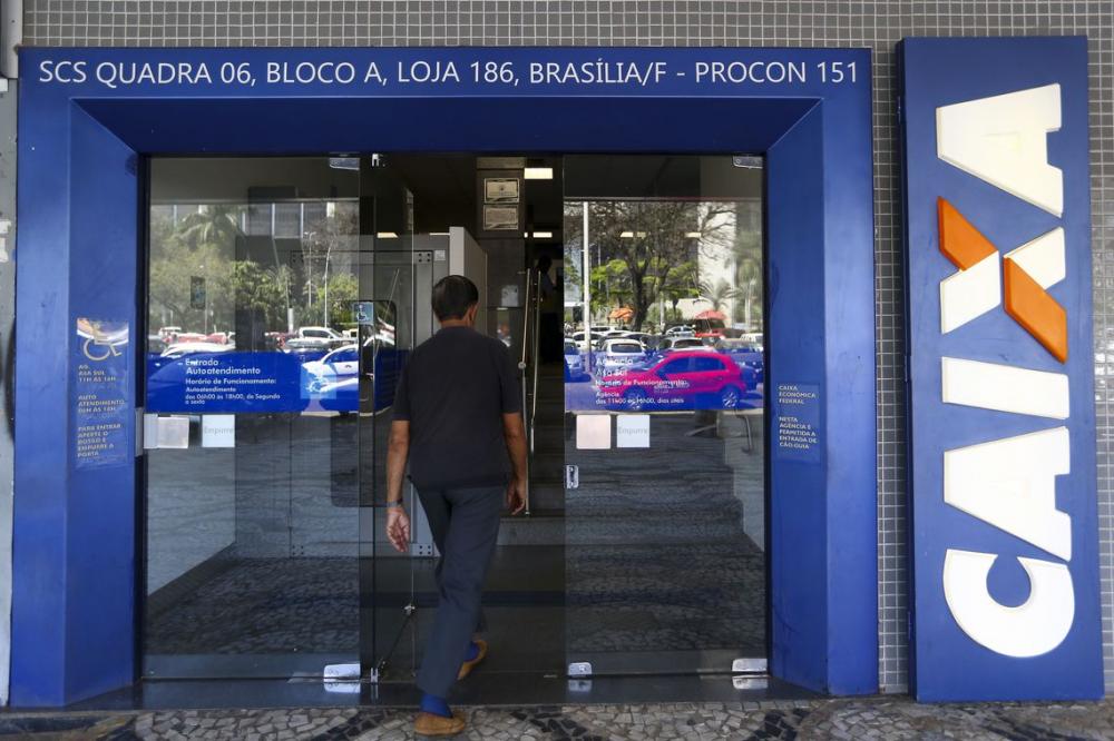 Caixa começa a pagar PIS de trabalhadores nascidos em dezembro