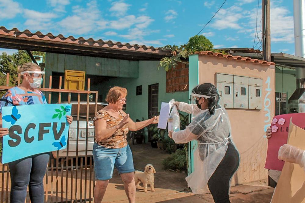 Prefeitura de Sonora entrega kits de higiene pessoal para idosos e crianças atendidas pelo SCFV