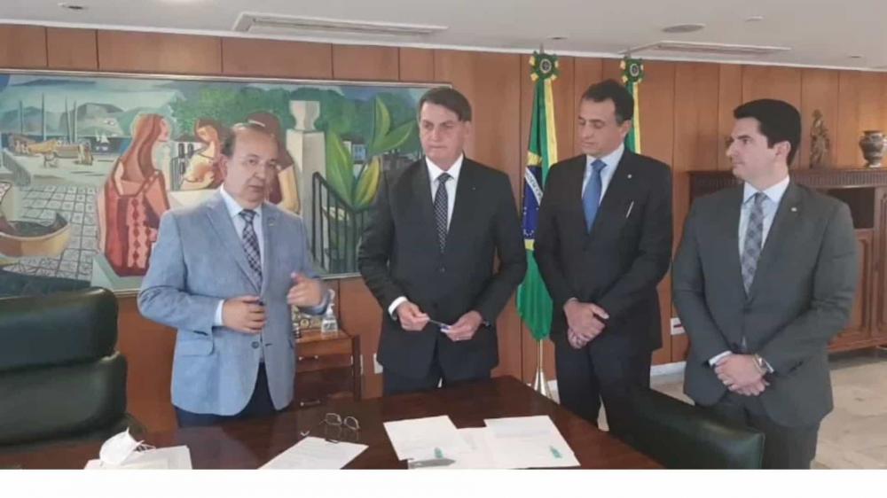 Bolsonaro anuncia inclusão de micro e pequenas no Contribuinte Legal