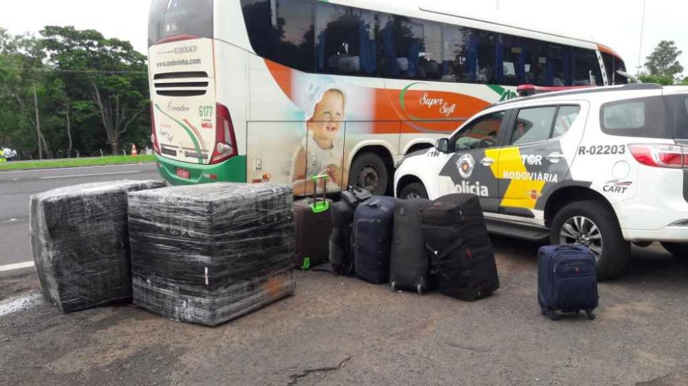 PM de São Paulo apreende carga com 10 mil estojos de maquiagem que saíram de MS