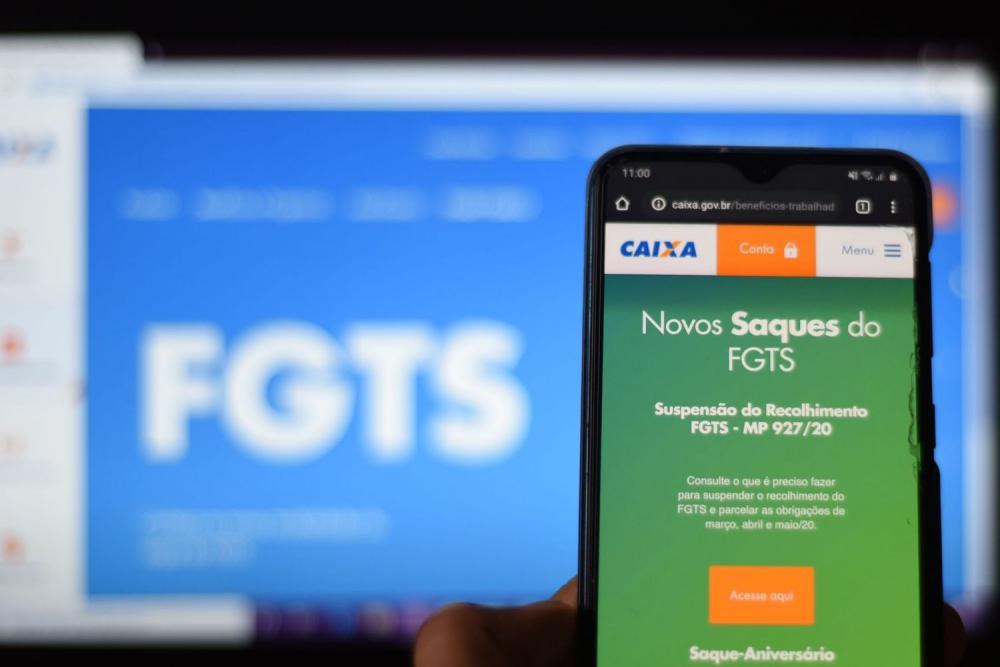 Nascidos em julho recebem saque emergencial do FGTS nesta segunda-feira
