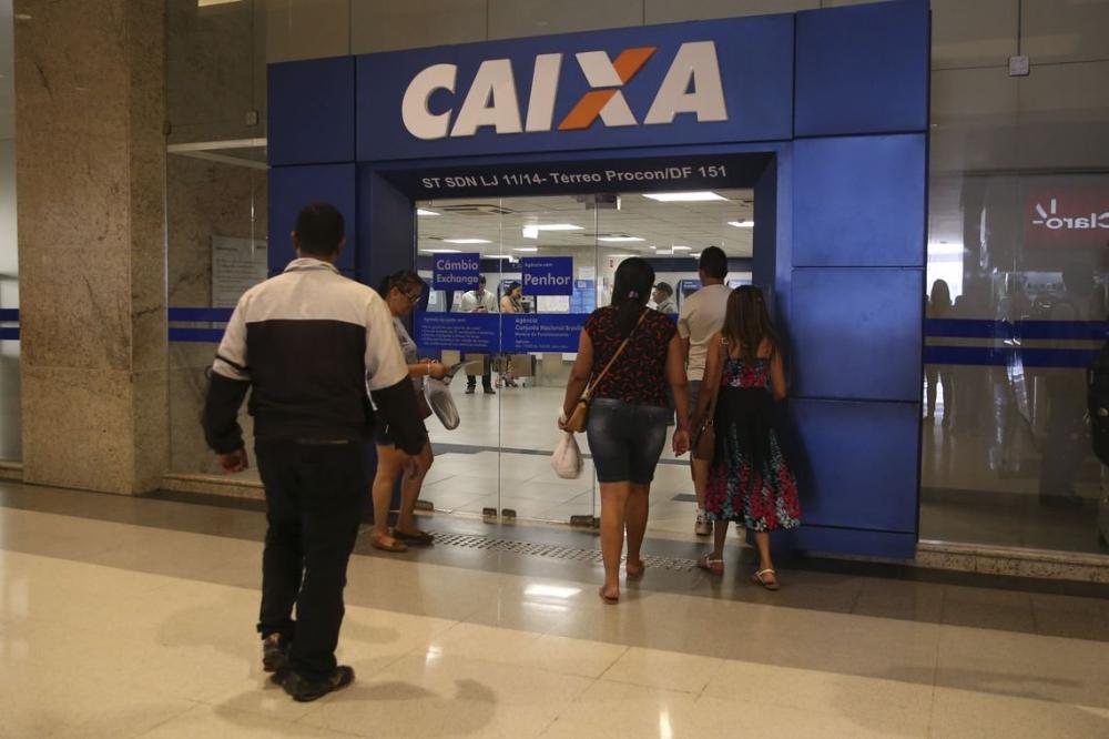 Bolsonaro amplia saque do FGTS para R$ 998 e quem já tirou R$ 500 pode receber a diferença