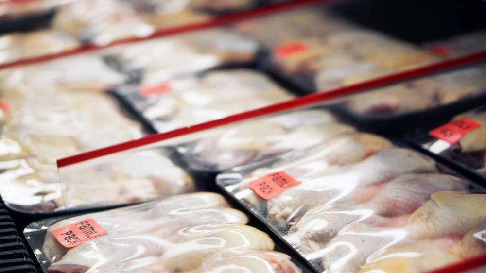 China encontra traços de Covid em asas de frango importadas do Brasil