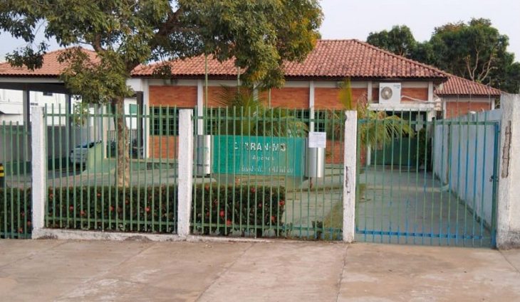 Com suspeitas de Covid-19, Detran-MS suspende atendimento em Coxim e Sonora