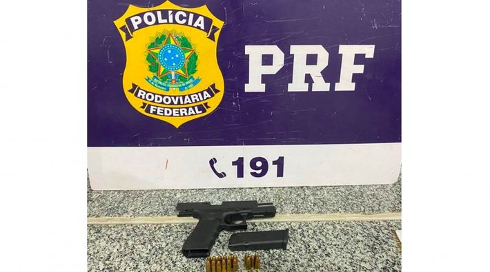 PRF em Coxim prende Motociclista com pistola e munições