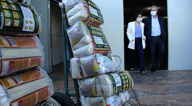 Gecoc investiga compra superfaturada de cestas básicas por Reinaldo Azambuja