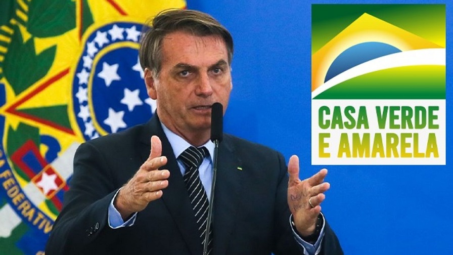 Sem Guedes, Bolsonaro assina MP que institui o Casa Verde e Amarela