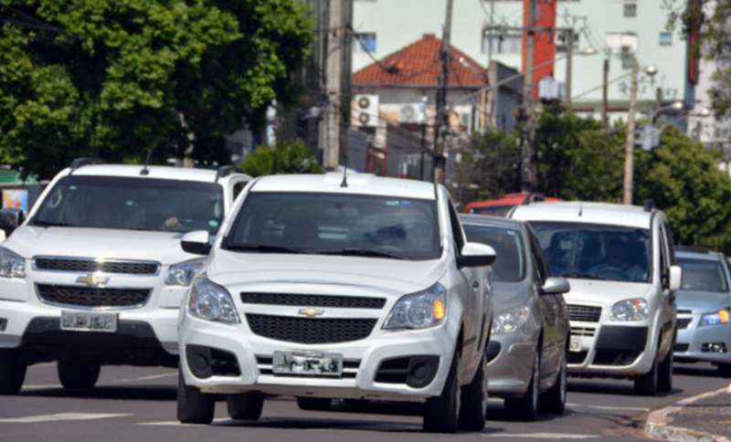 Veículos com pacas final 7 e 8 devem ser licenciados até a próxima segunda-feira (31)