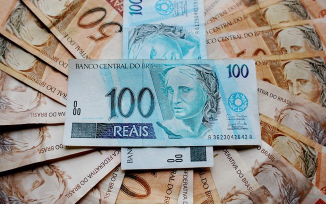 União deposita 4ª parcela de R$ 15 bi do auxílio a Estados e municípios