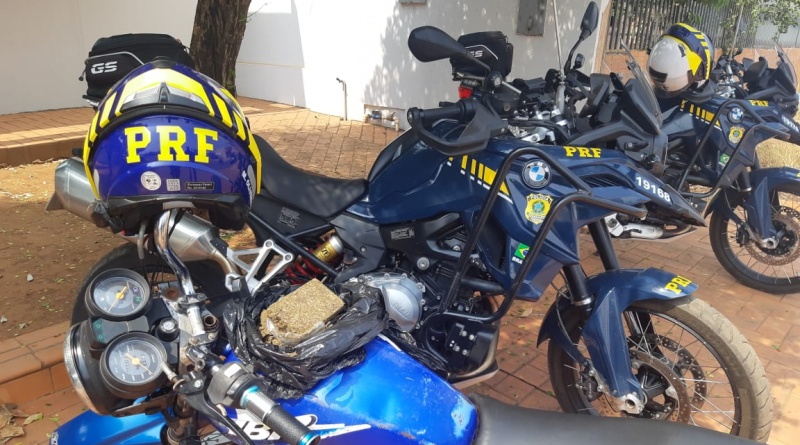 PRF apreende menor com maconha e moto adulterada na BR-163 em Rio Verde