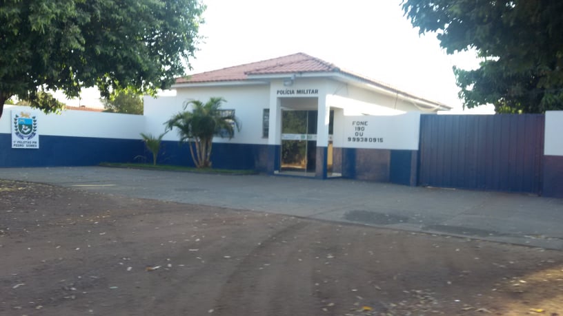 Polícia Militar prende homem por porte ilegal de arma e por dirigir embriagado no Bairro Marcelino em Pedro Gomes