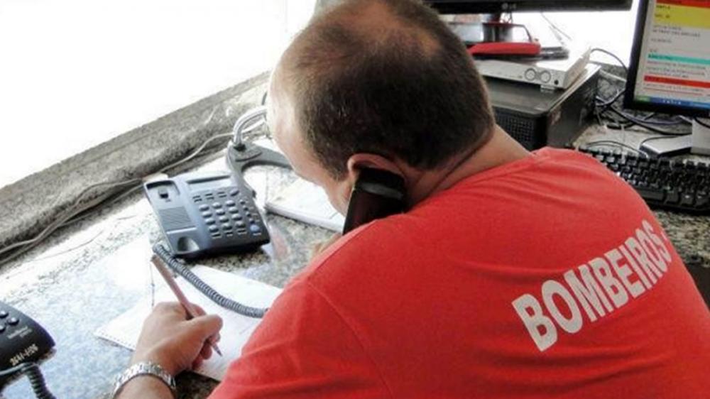 Trote aos serviços de emergência pode custar R$400 de multa ao titular da linha