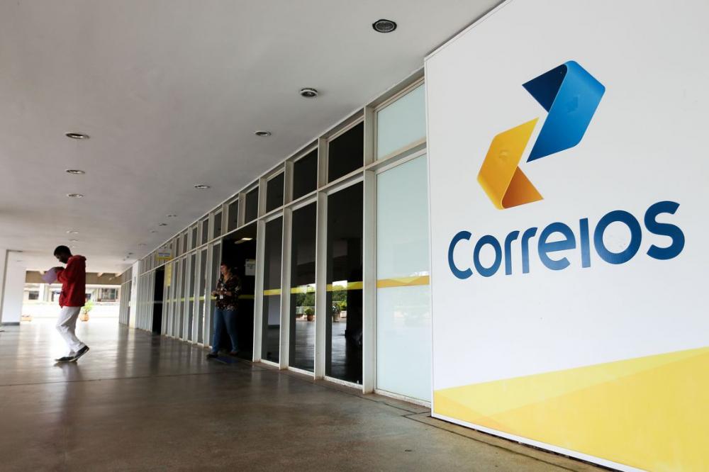 Ministério entrega à Presidência projeto de privatização dos Correios