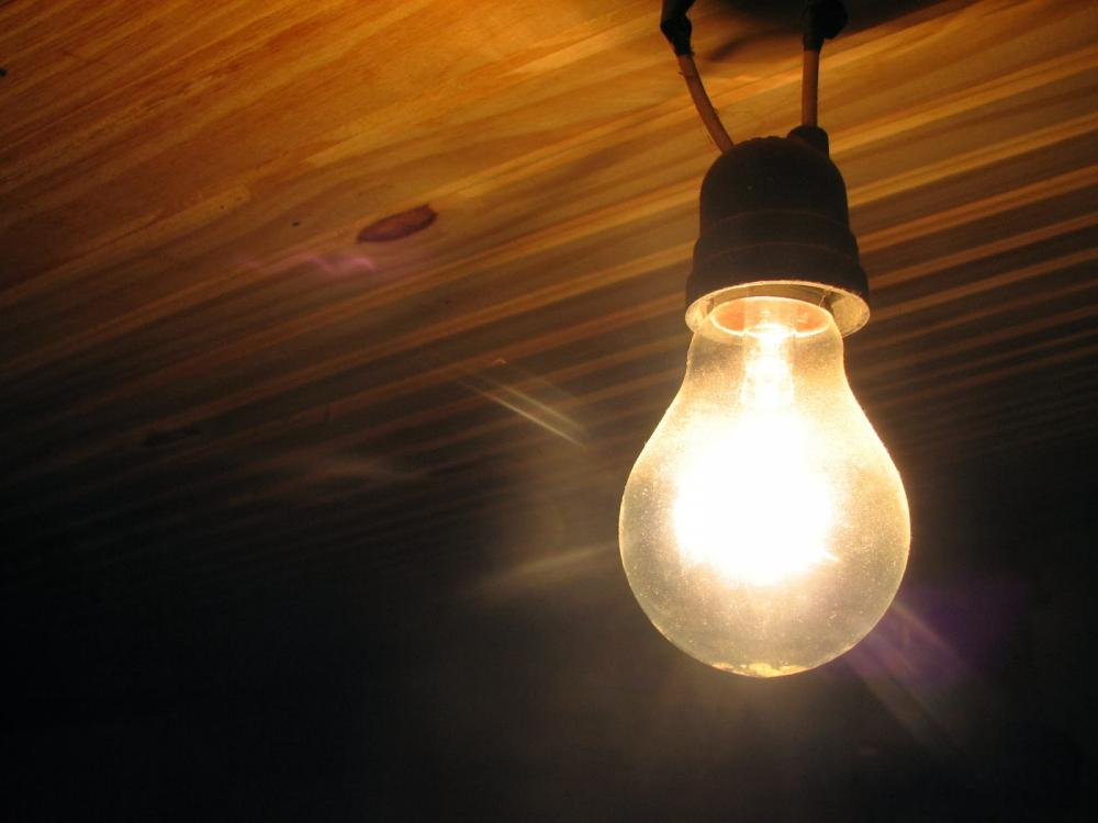 Desconto em conta de luz chega a mais 2 milhões de famílias