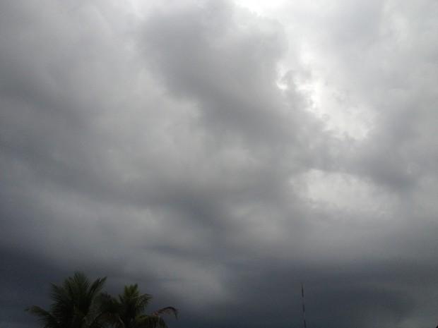 Frente fria deixa temperaturas ligeiramente mais baixas nesta semana em MS