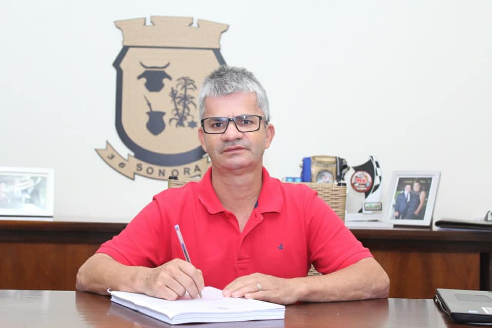 Prefeito Enelto Ramos é internado com suspeita de Covid-19
