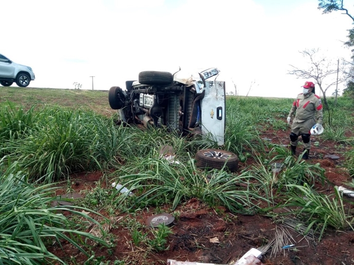 Moradora de Coxim morre após caminhonete capotar na BR-163 em São Gabriel