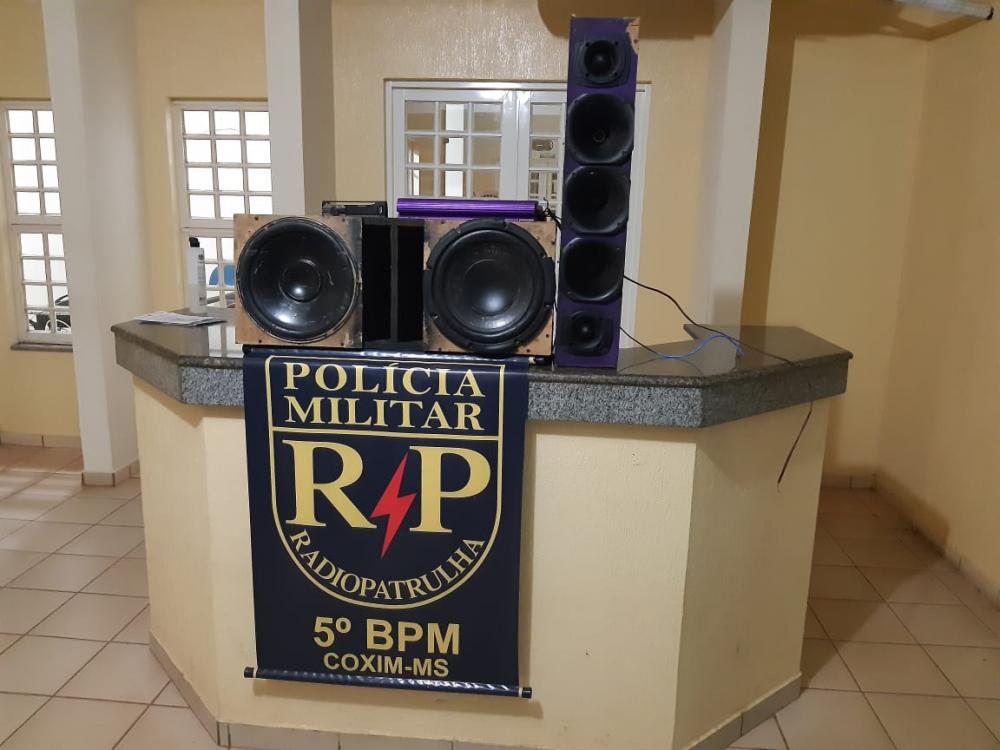 Polícia Militar autor de perturbação da tranquilidade e apreende aparelhagem de som em Coxim