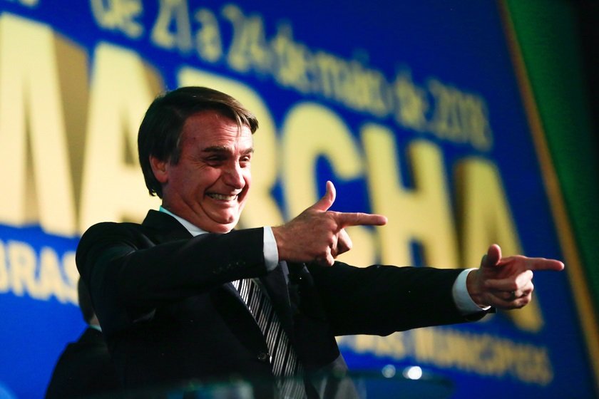 Governo zera alíquota de imposto de importação de revólver e pistola